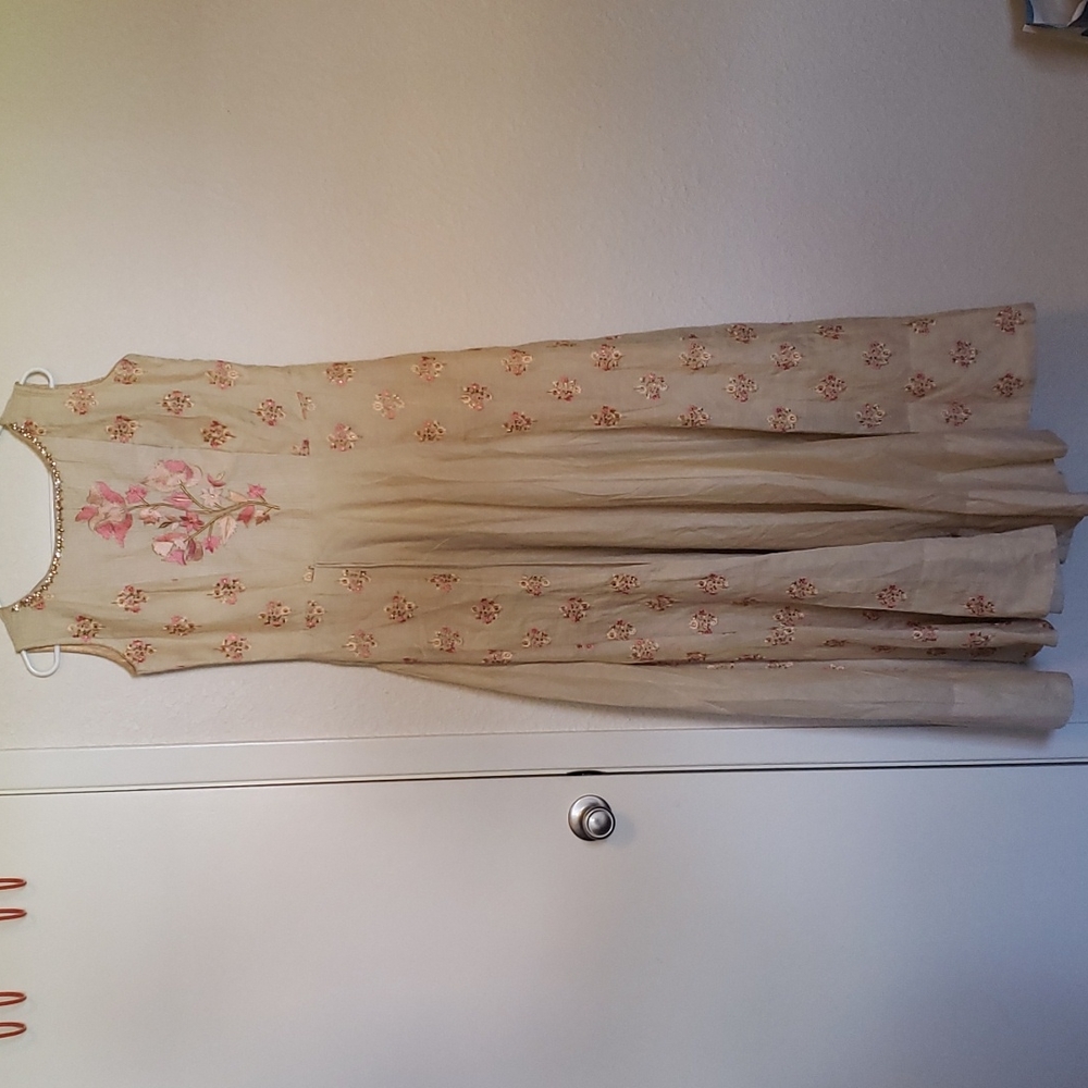 Petals Indian Embroidered Dress Wedding Formal NWT....size Large